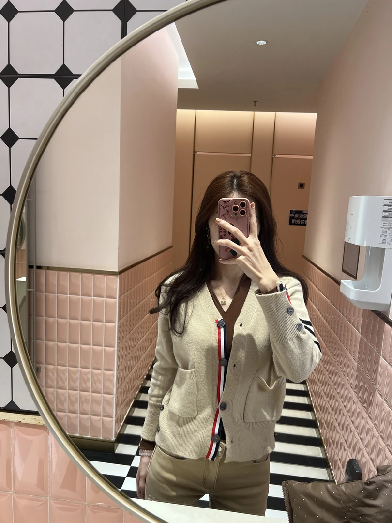 学院风复古百搭V领针织衫毛衣开衫外套女春秋新款宽松慵懒风上衣