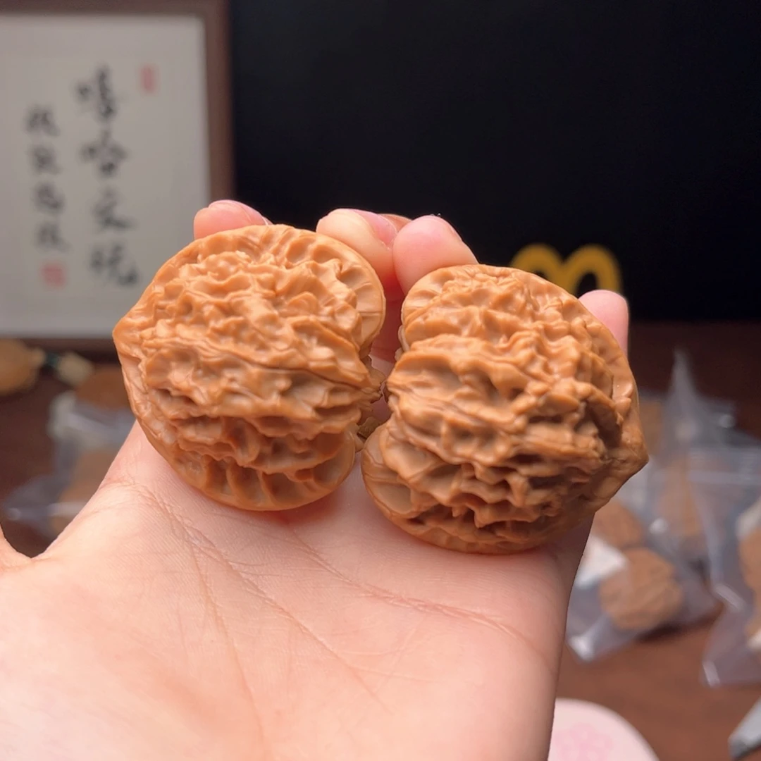 文玩核桃吊坠龙*龙门涧