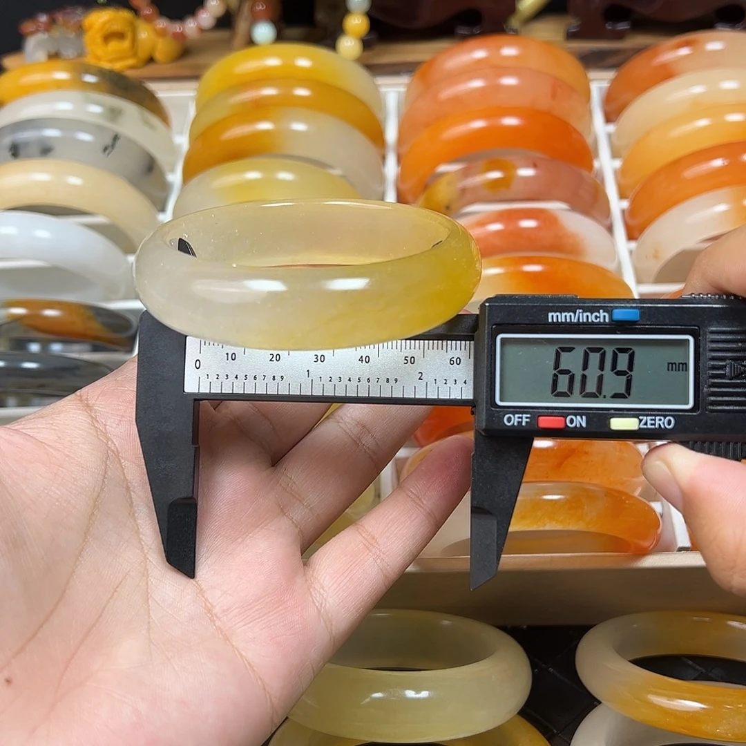 石英质玉（黄龙玉）未镶嵌手镯