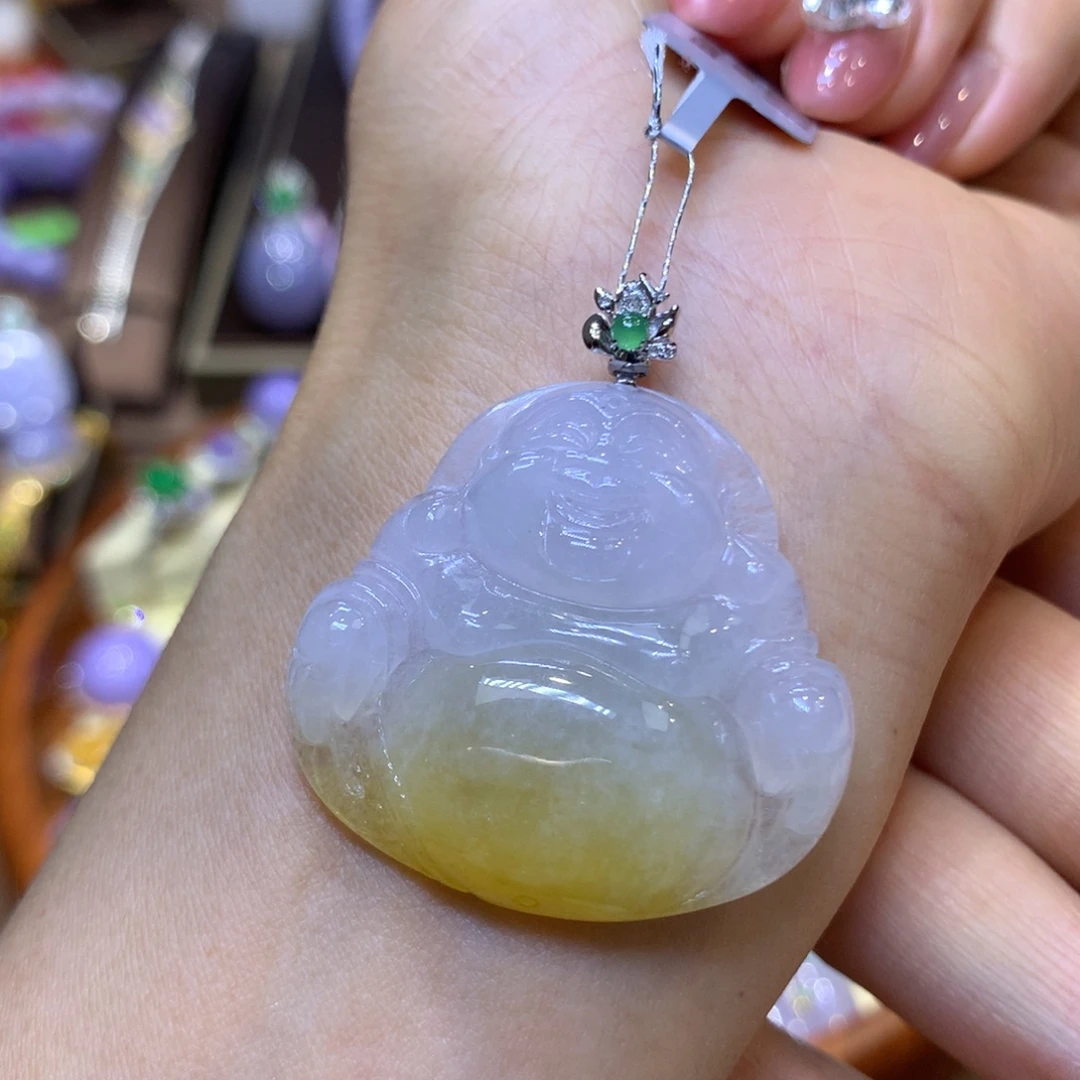 颈饰18K金镶嵌翡翠