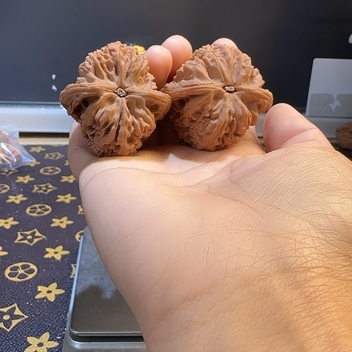 沾***威吊坠桃核核桃核桃