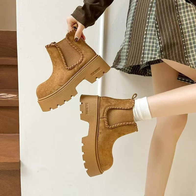 2025冬季新款复古厚底切尔西靴女款休闲软底圆头松糕百搭增高短靴