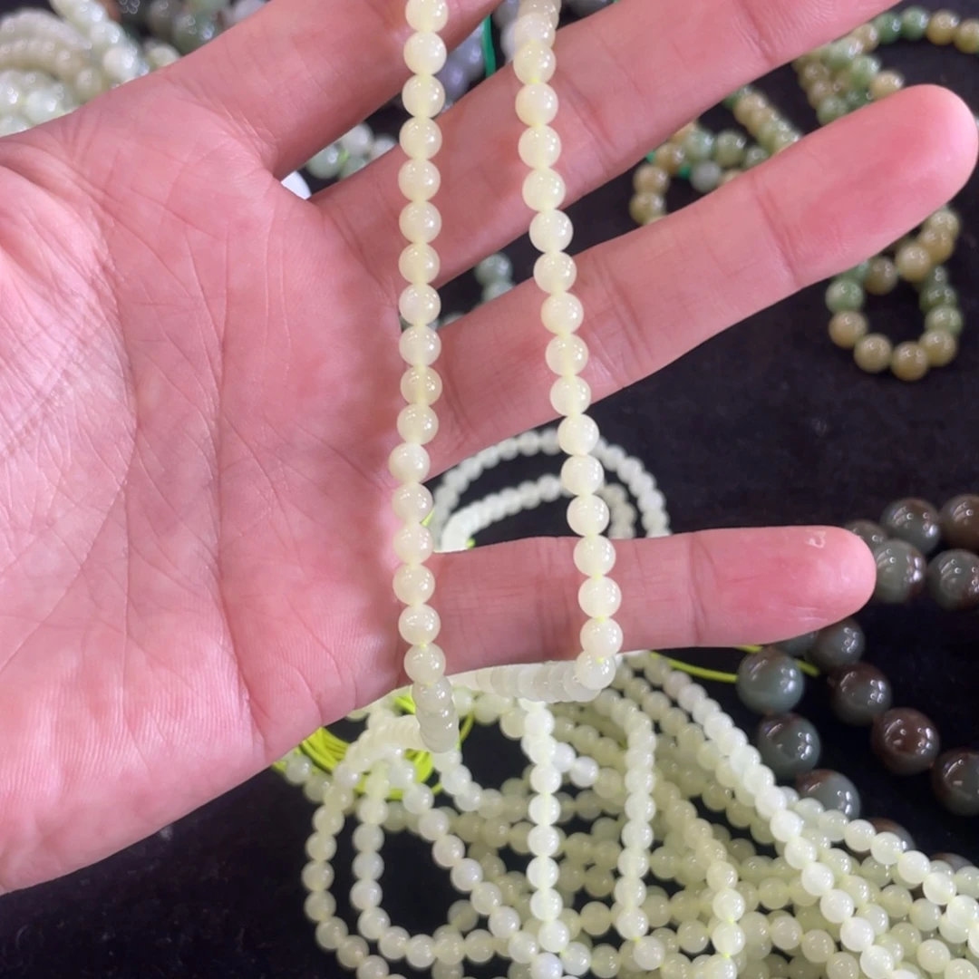 和田玉未镶嵌项链