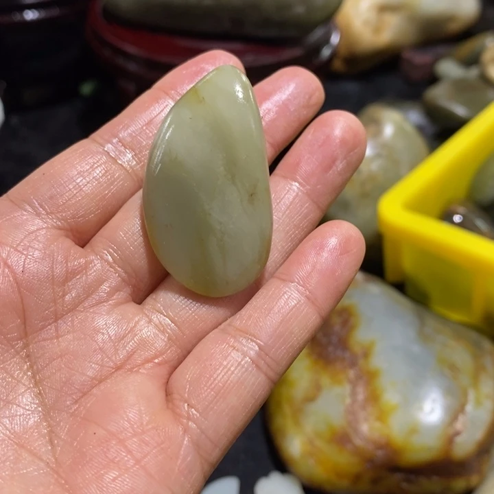 和田玉（糖玉）未镶嵌挂件