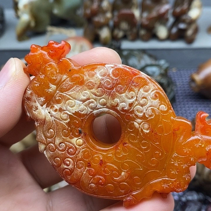 未镶嵌蛇纹石玉颈饰