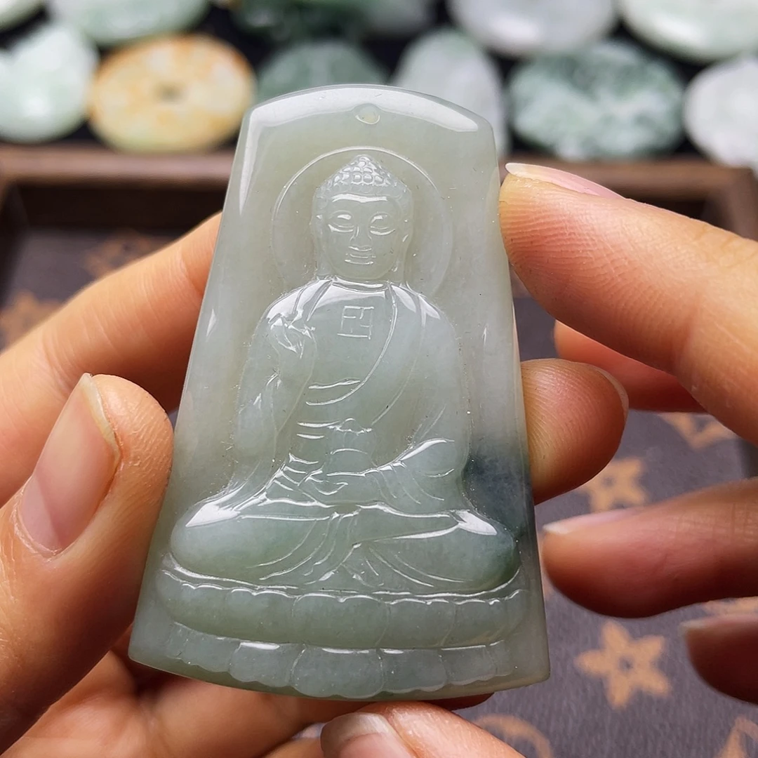 翡翠未镶嵌颈饰阿弥陀