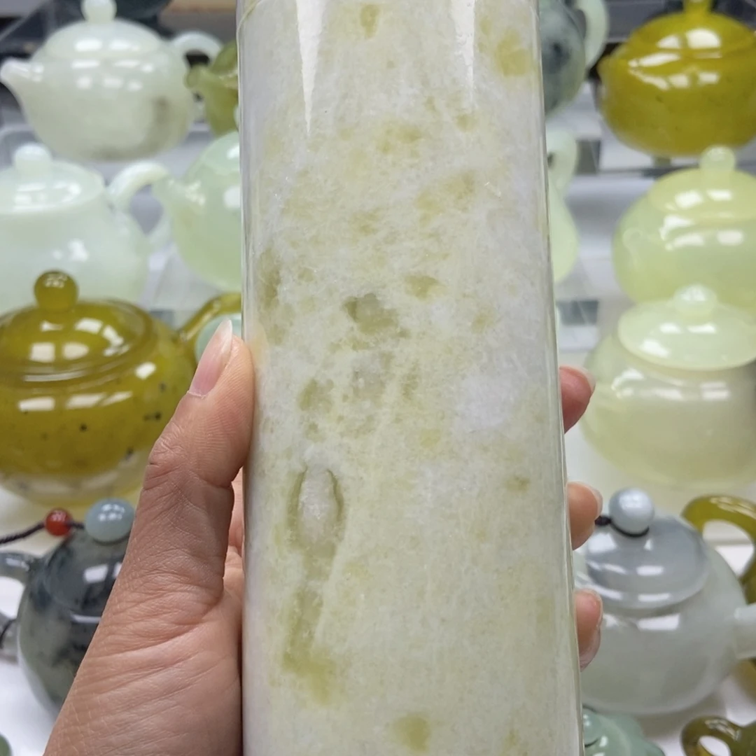 蛇纹石玉未镶嵌水杯