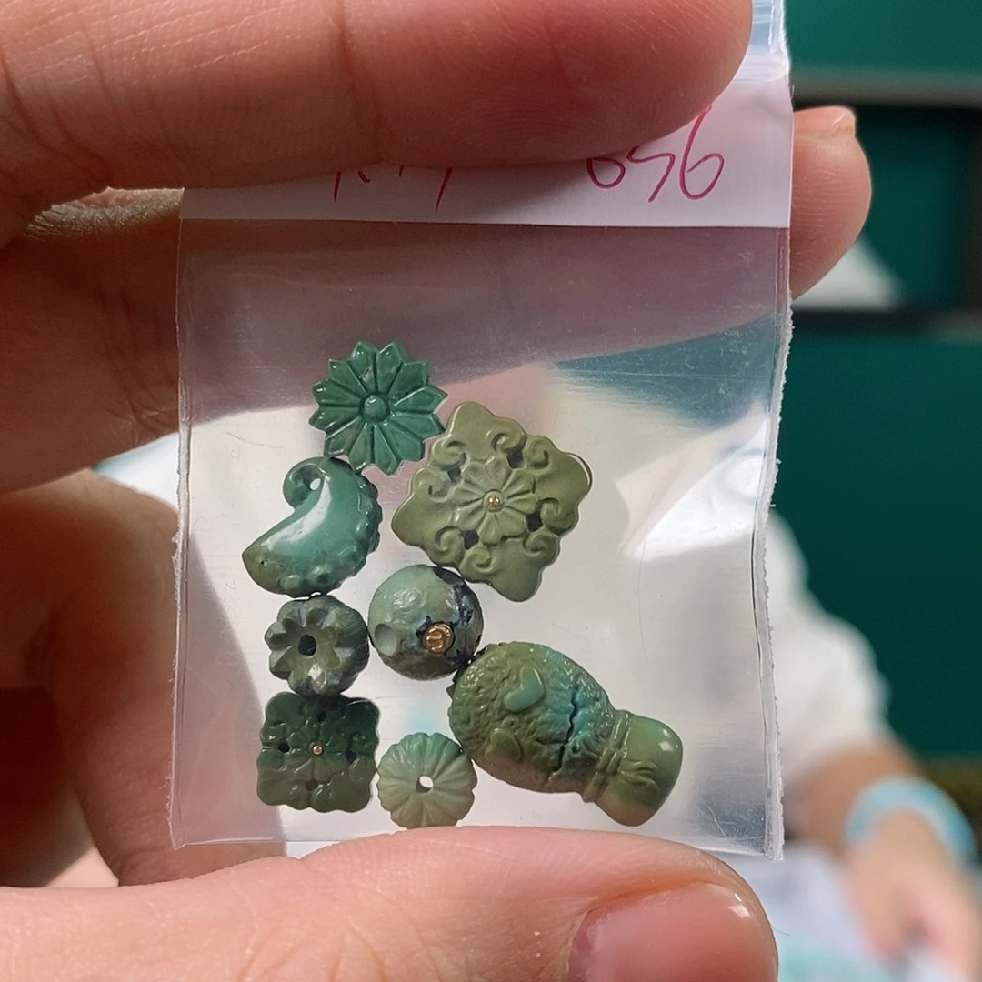 绿松石未镶嵌珠宝奇石