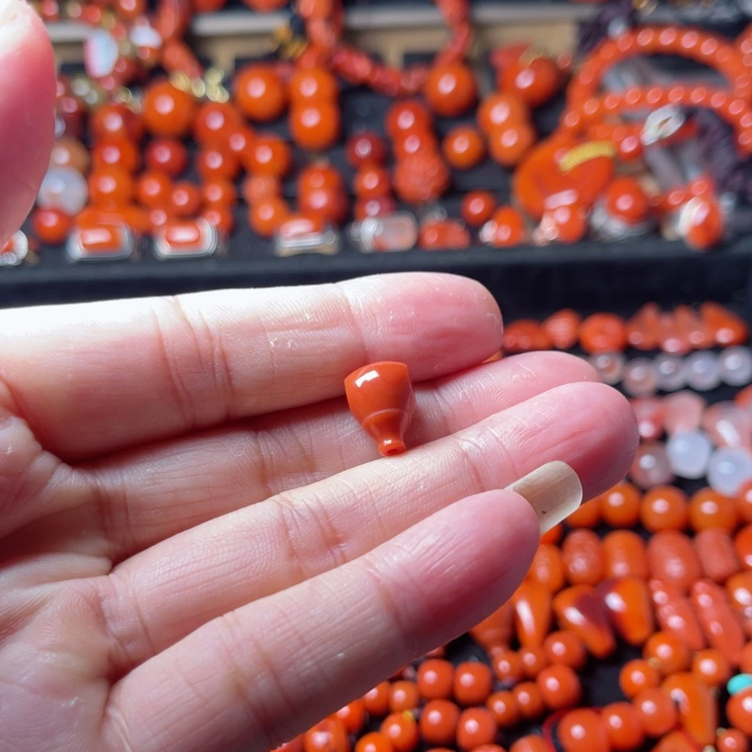 未镶嵌三通9.5南红玛瑙