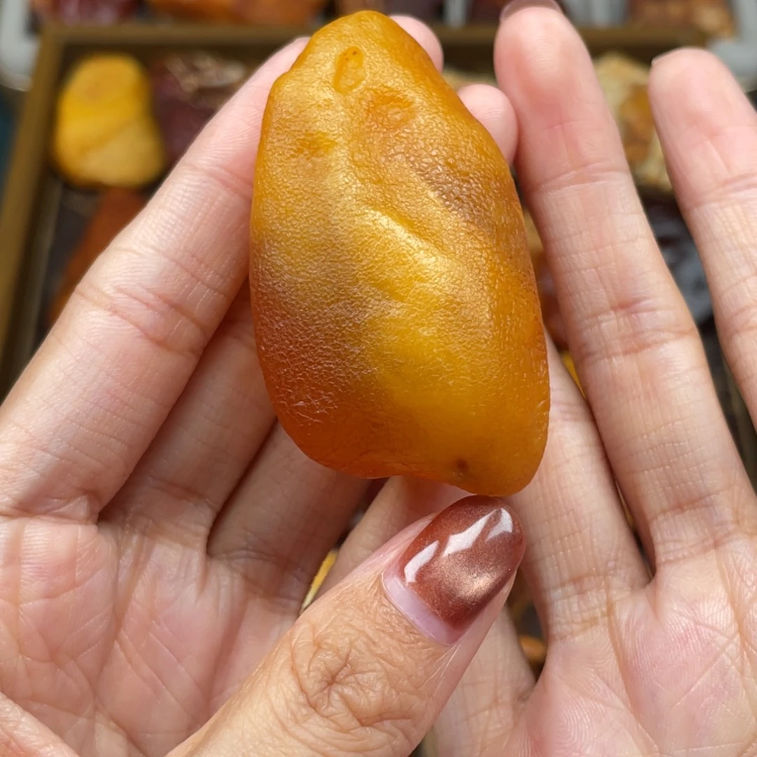 琥珀未镶嵌珠宝奇石