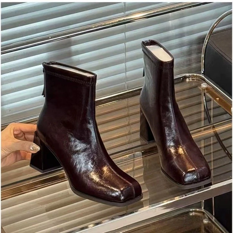 粗跟高跟短靴女2025年秋季新款法式气质方头瘦瘦靴复古软皮时装靴