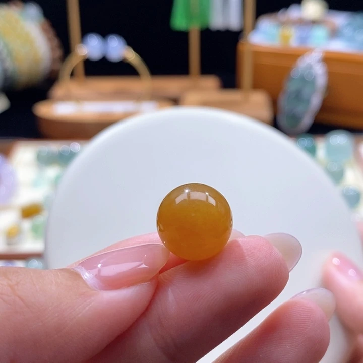 翡翠未镶嵌吊坠(不含链)冰满浓黄珠 13.3mm
