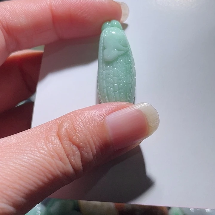 颈饰未镶嵌翡翠天