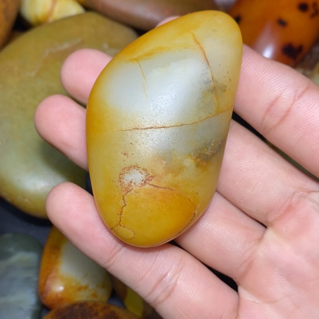 和田玉未镶嵌珠宝奇石