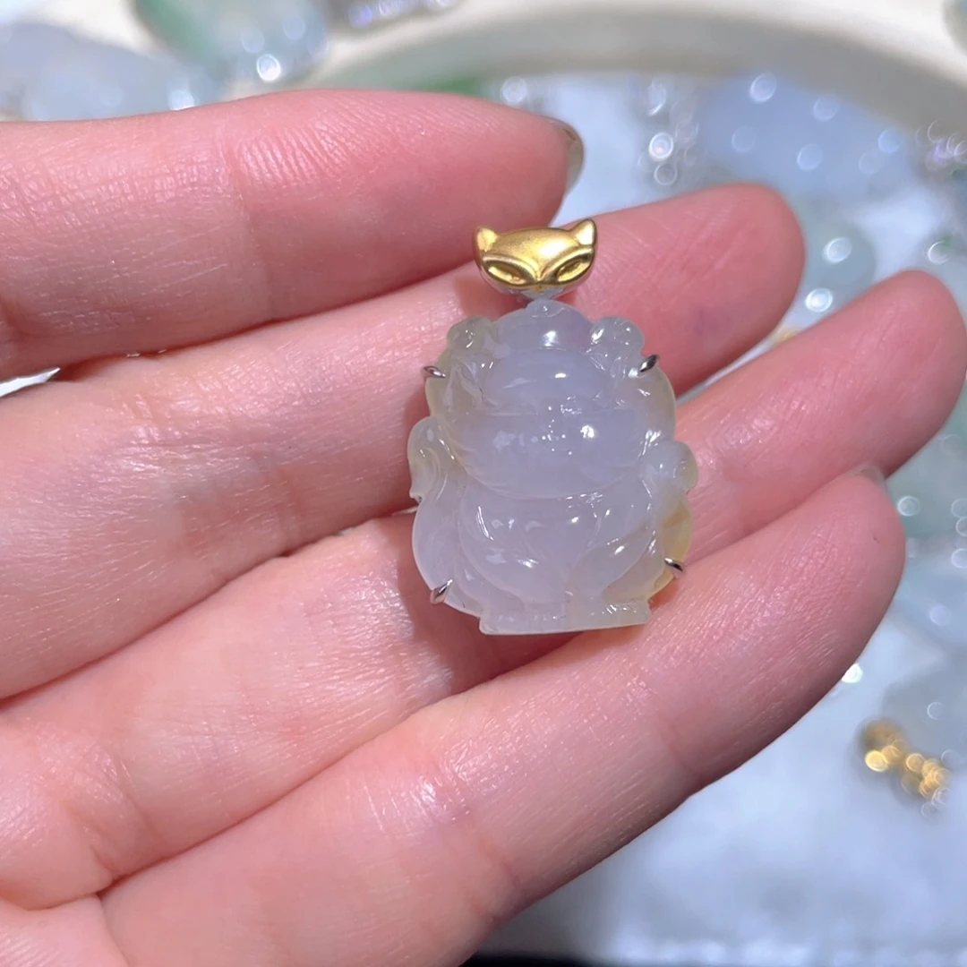 翡翠颈饰18K金镶嵌翡翠