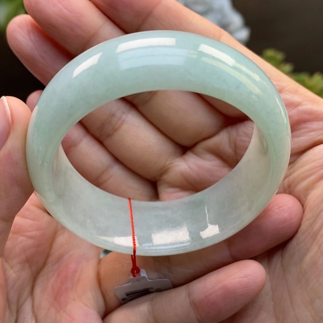 翡翠手镯未镶嵌天然