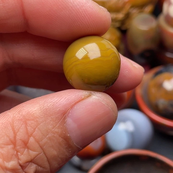 廖***道玛瑙/玉髓未镶嵌颈饰