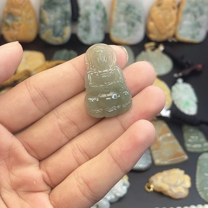 翡翠未镶嵌颈饰翡翠