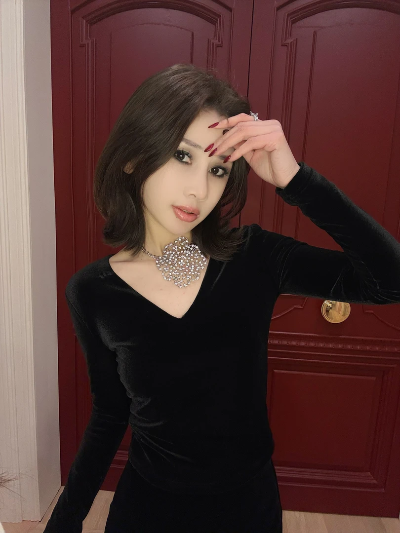 【万能衣】丝绒万能修身打底无后拉长袖T恤气质显瘦v领上衣