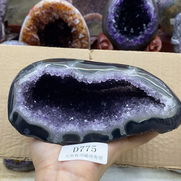 未镶嵌水晶大型摆件（非配饰）