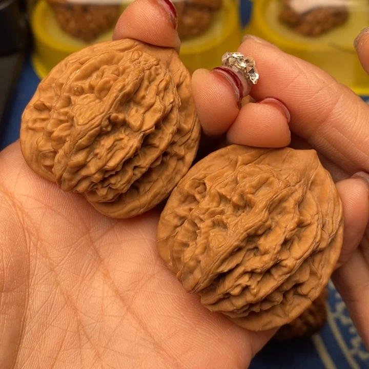 吊坠桃核虎头40全品