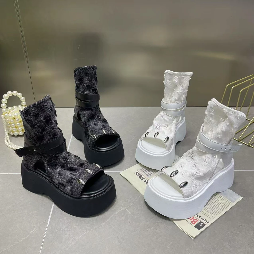 欧货2025夏新款牛仔布破洞铆钉后拉链露趾凉靴松糕厚底小个子女鞋