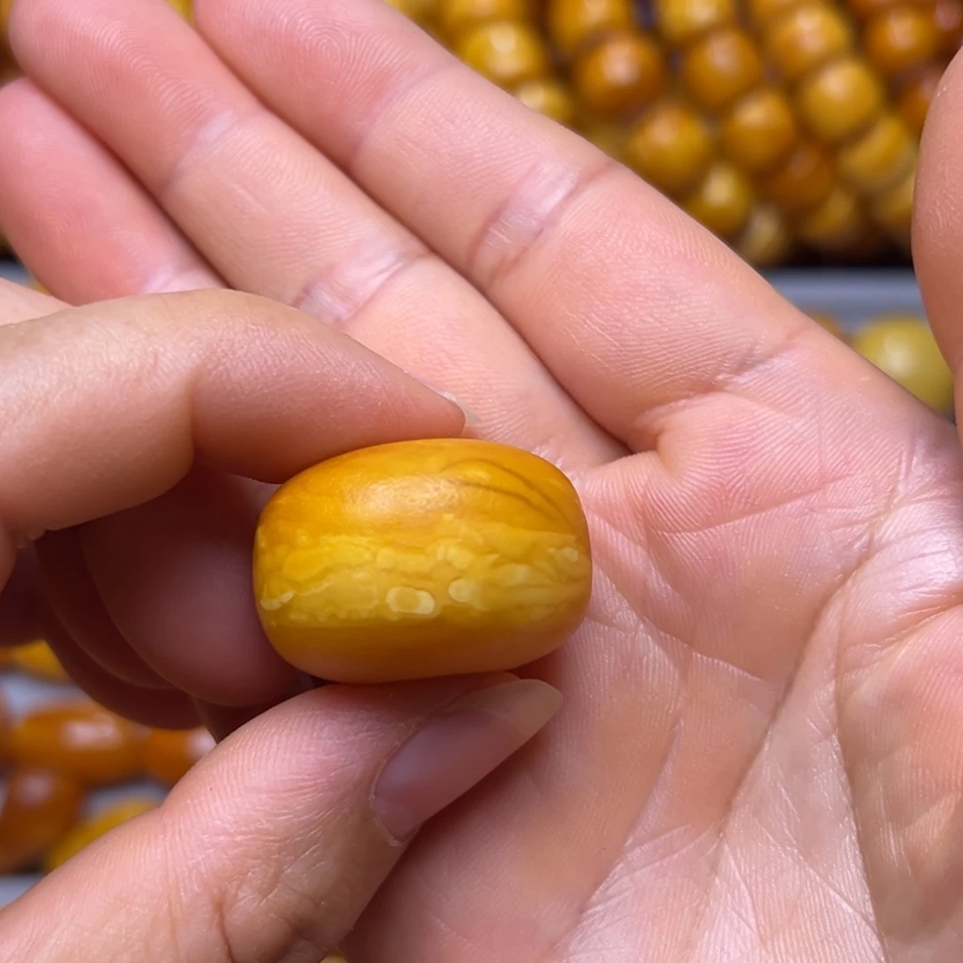 琥珀未镶嵌吊坠(不含链)
