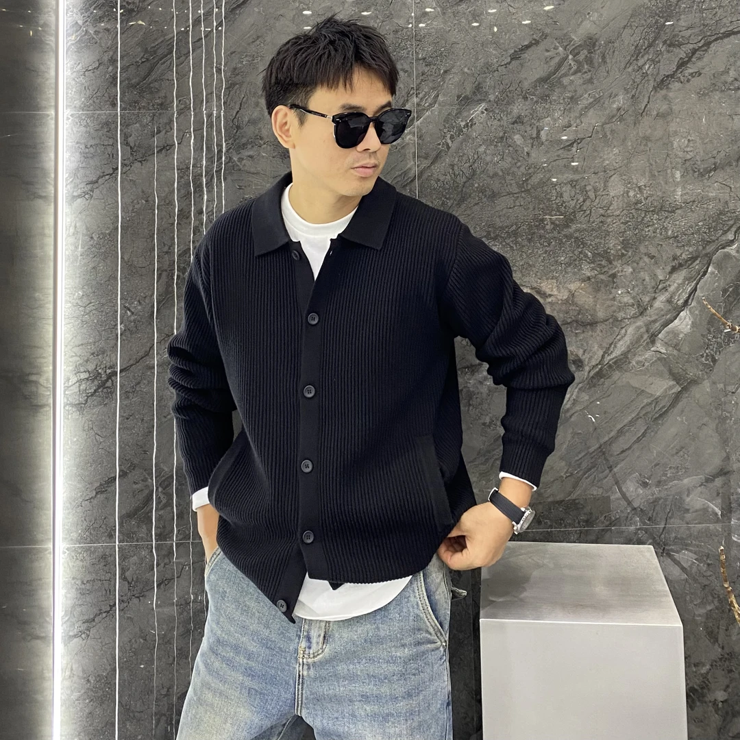 秋冬极简风纽扣翻领纯色针织开衫毛衣外套痞帅高级感针织衫男