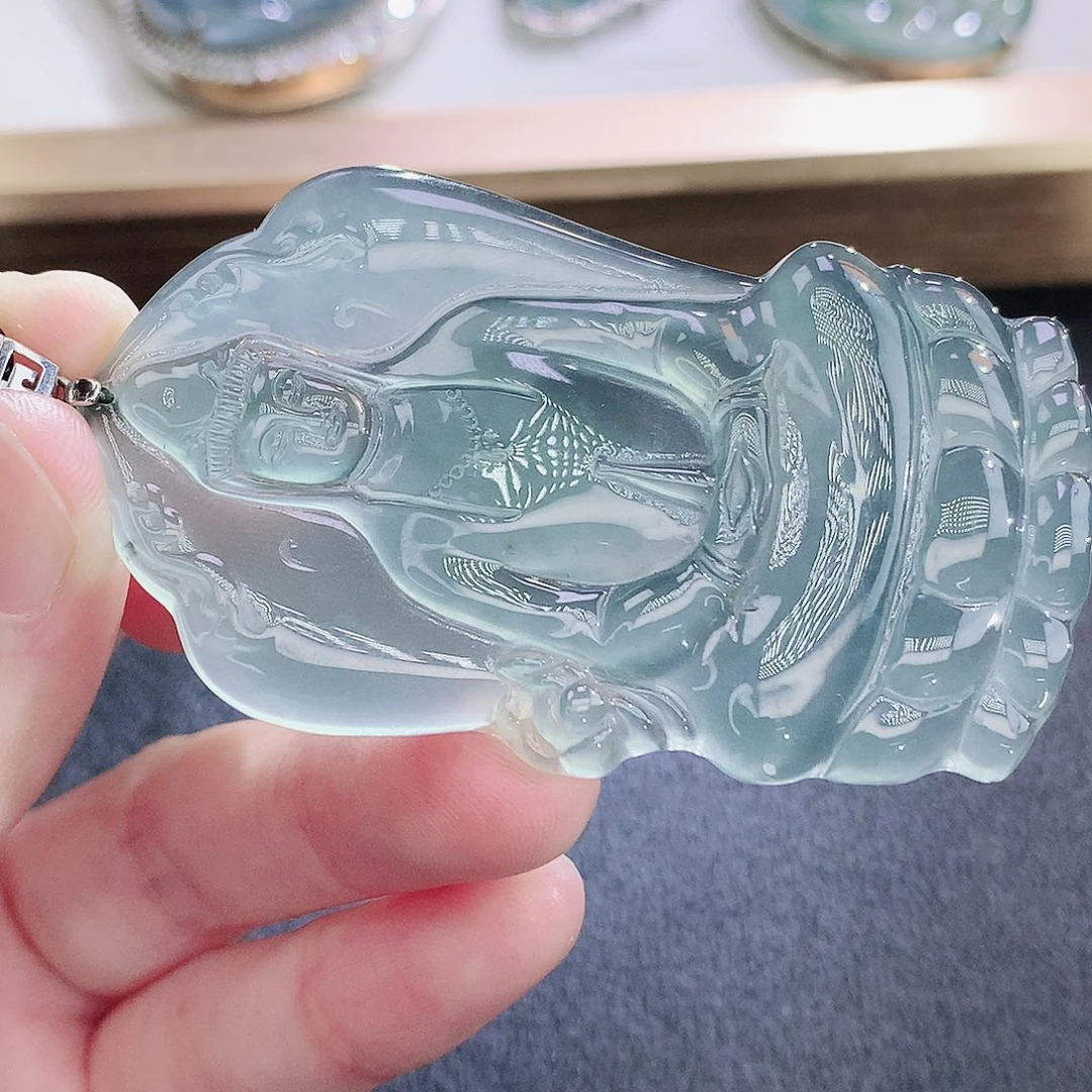 翡翠18K金镶嵌颈饰翡翠