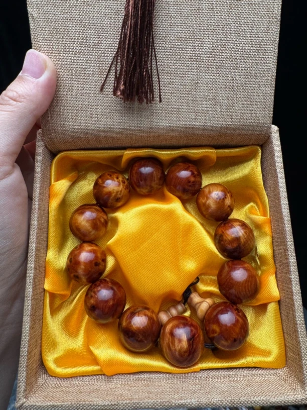 崖柏高留疤/文玩收藏送礼佳品/卡20