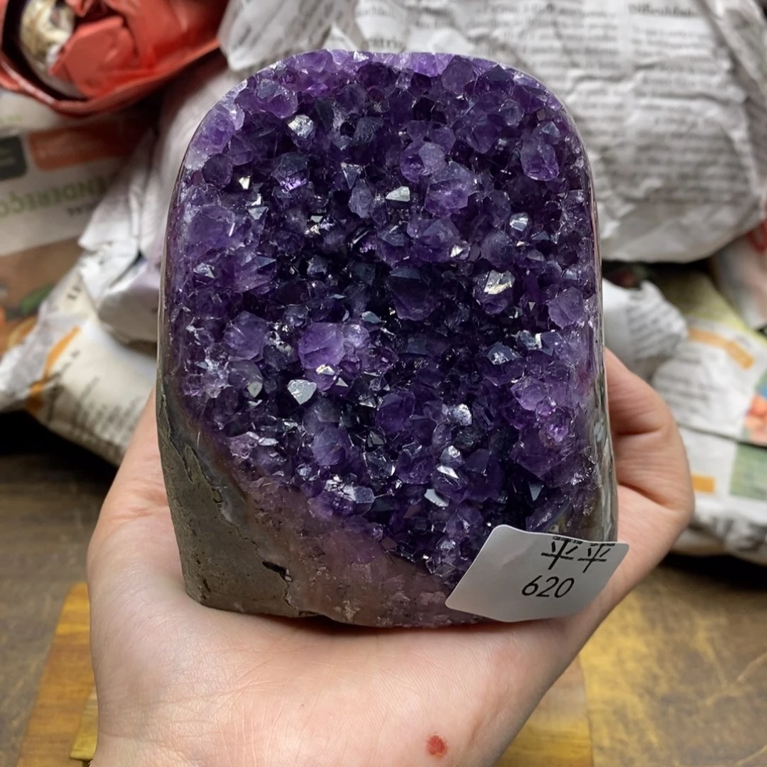 紫晶乌拉圭未镶嵌