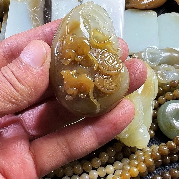 和田玉未镶嵌吊坠(不含链)