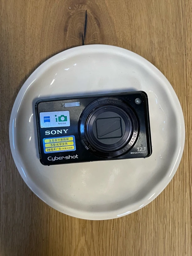 95新  索尼w290，成色如图，功能完好