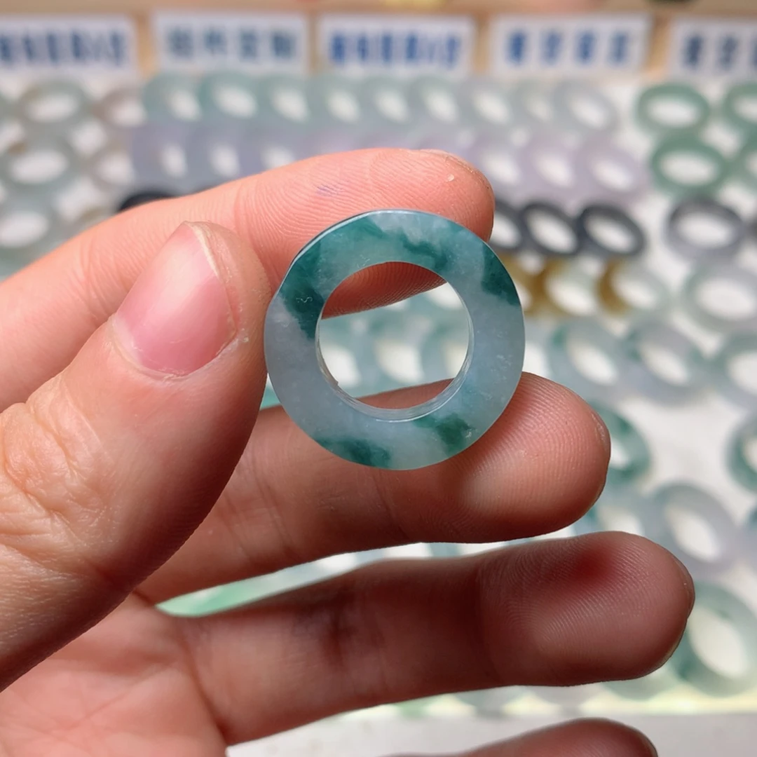 定制翡翠未镶嵌翡翠戒指
