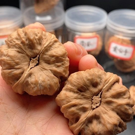 文玩核桃把件蛤蟆头