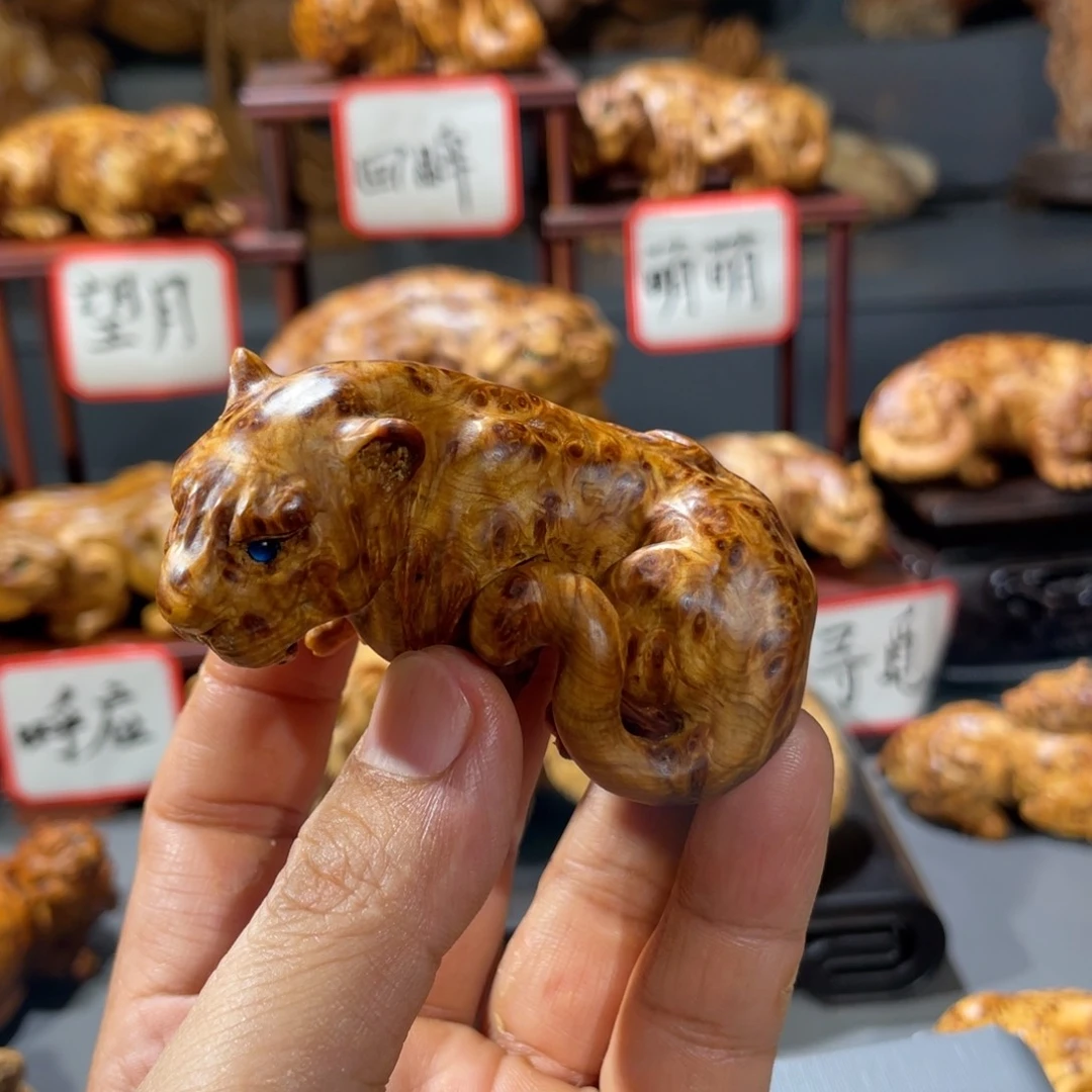 柏木（崖柏）M**k木雕手工把件太行崖柏留疤料豹子