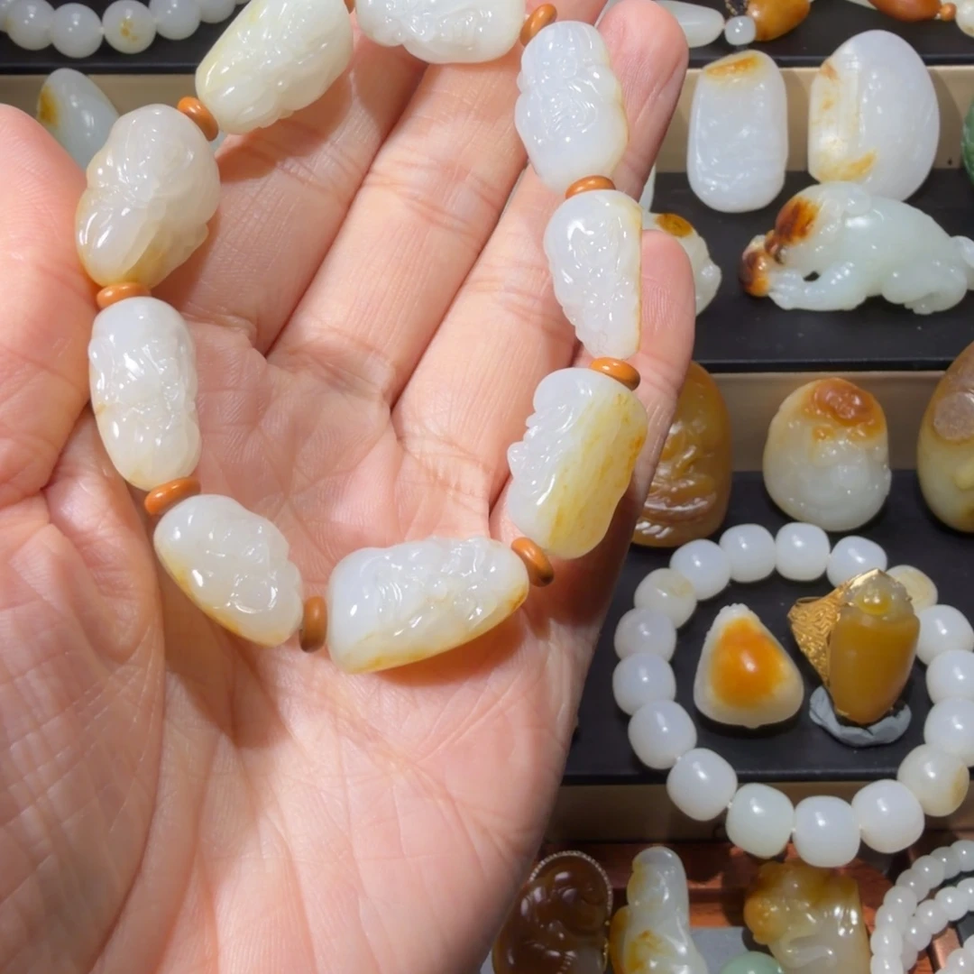 鲜***禾和田玉未镶嵌手链