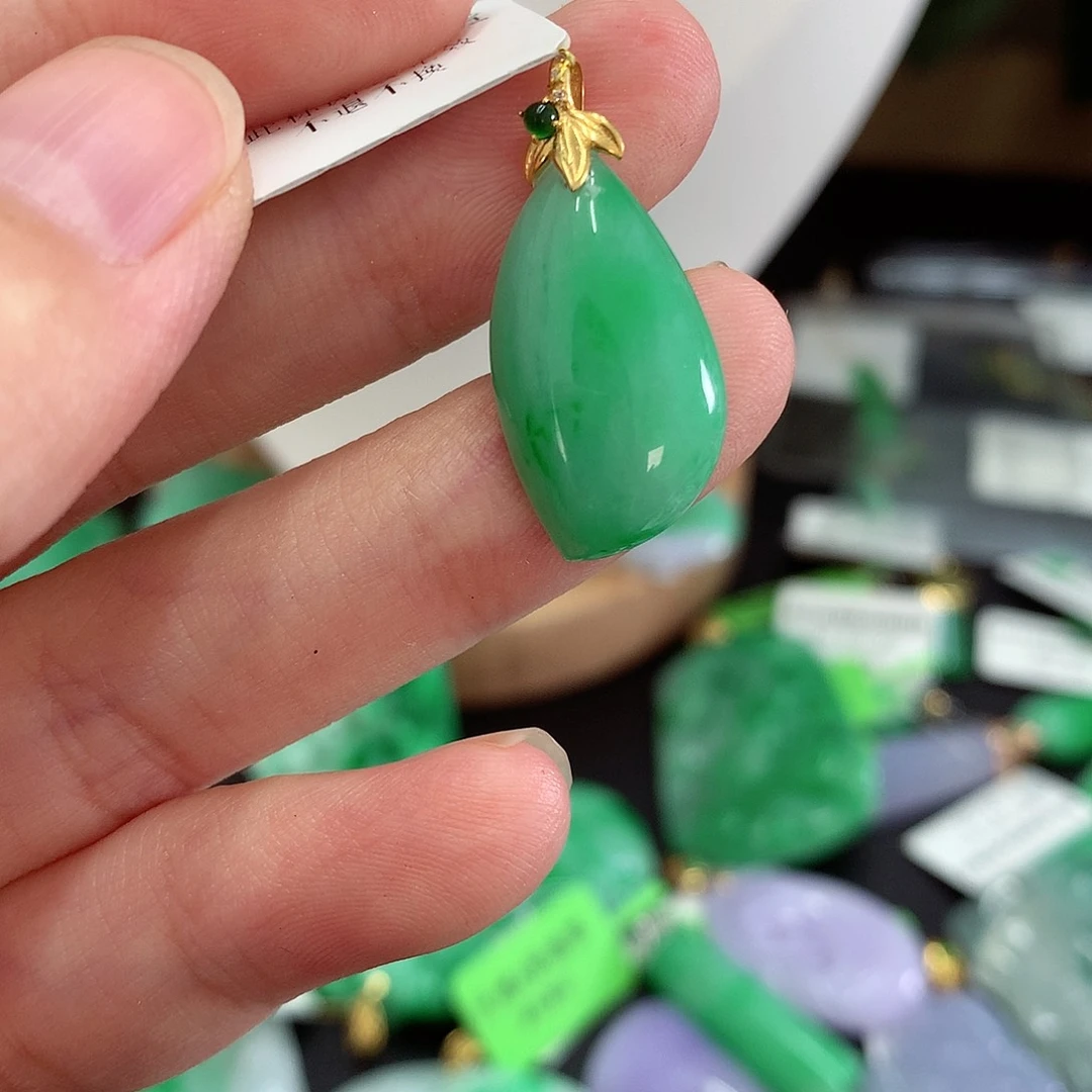翡翠18K金镶嵌吊坠(不含链)