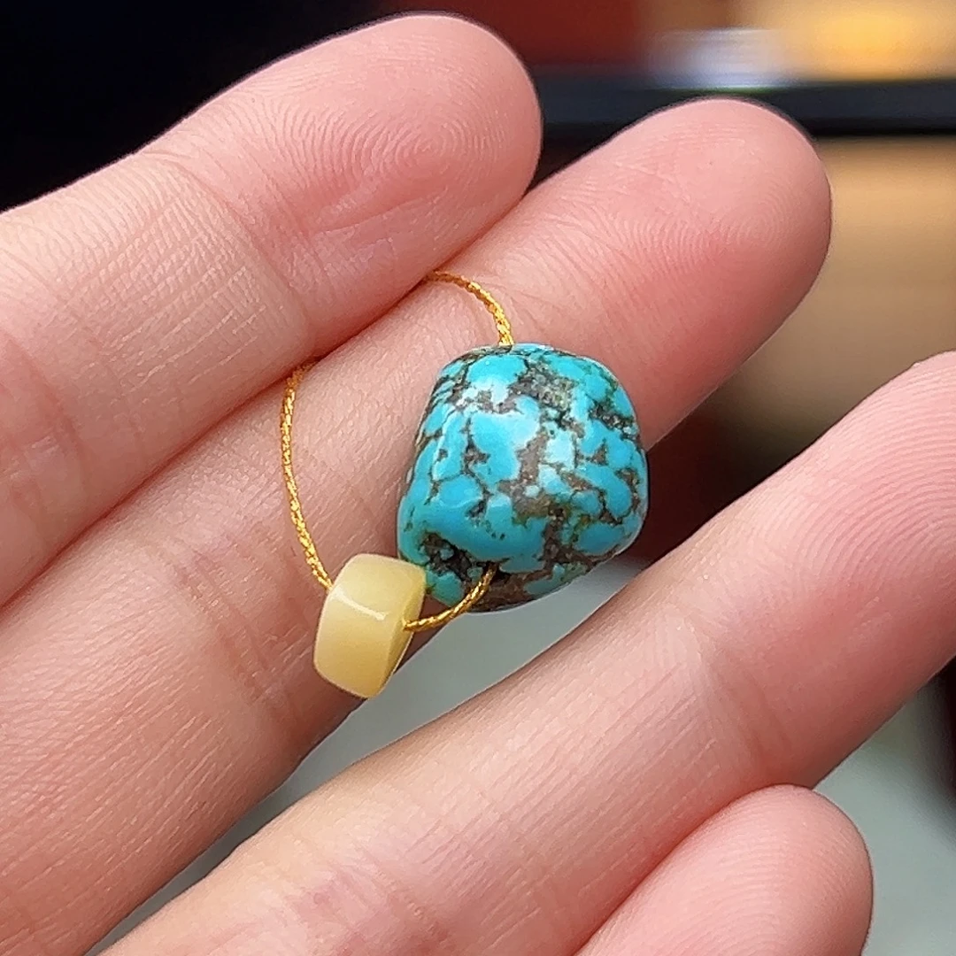 蜜蜡未镶嵌珠宝奇石