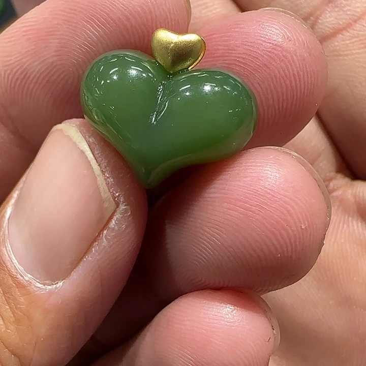 和田玉（碧玉）18K金镶嵌颈饰