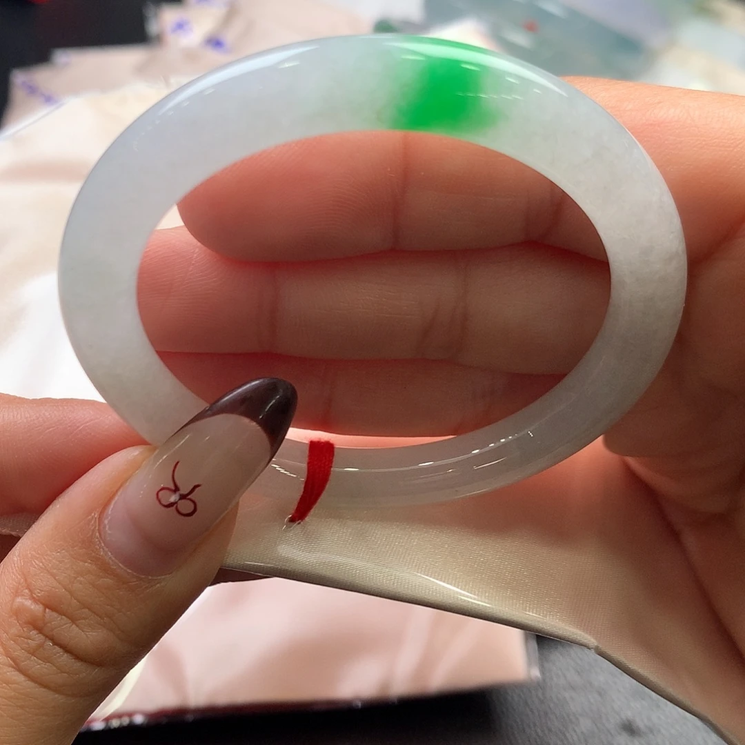 翡翠未镶嵌手镯（圆镯）8号