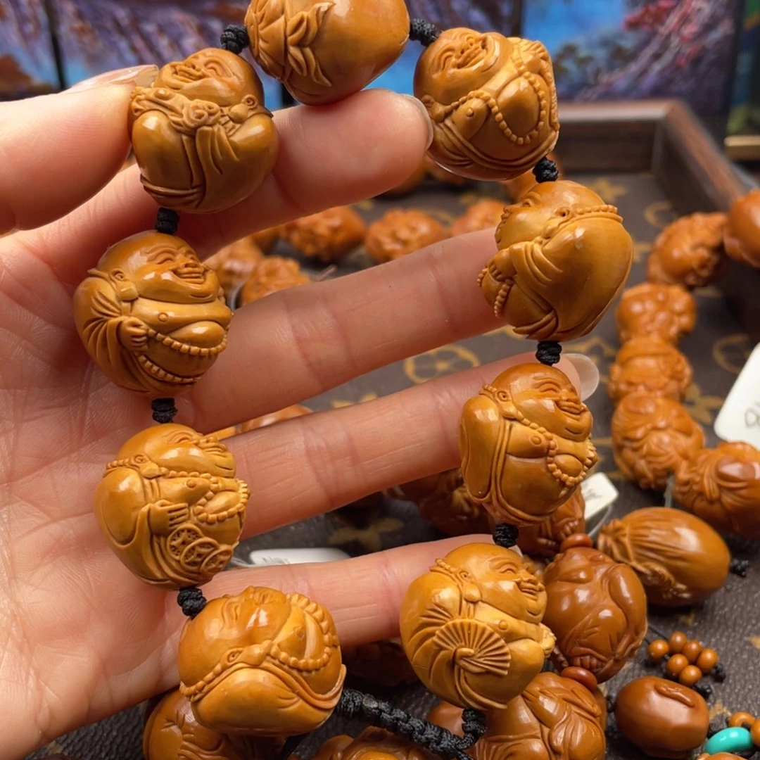 橄榄核手串2.3左右鲨鱼背弥勒