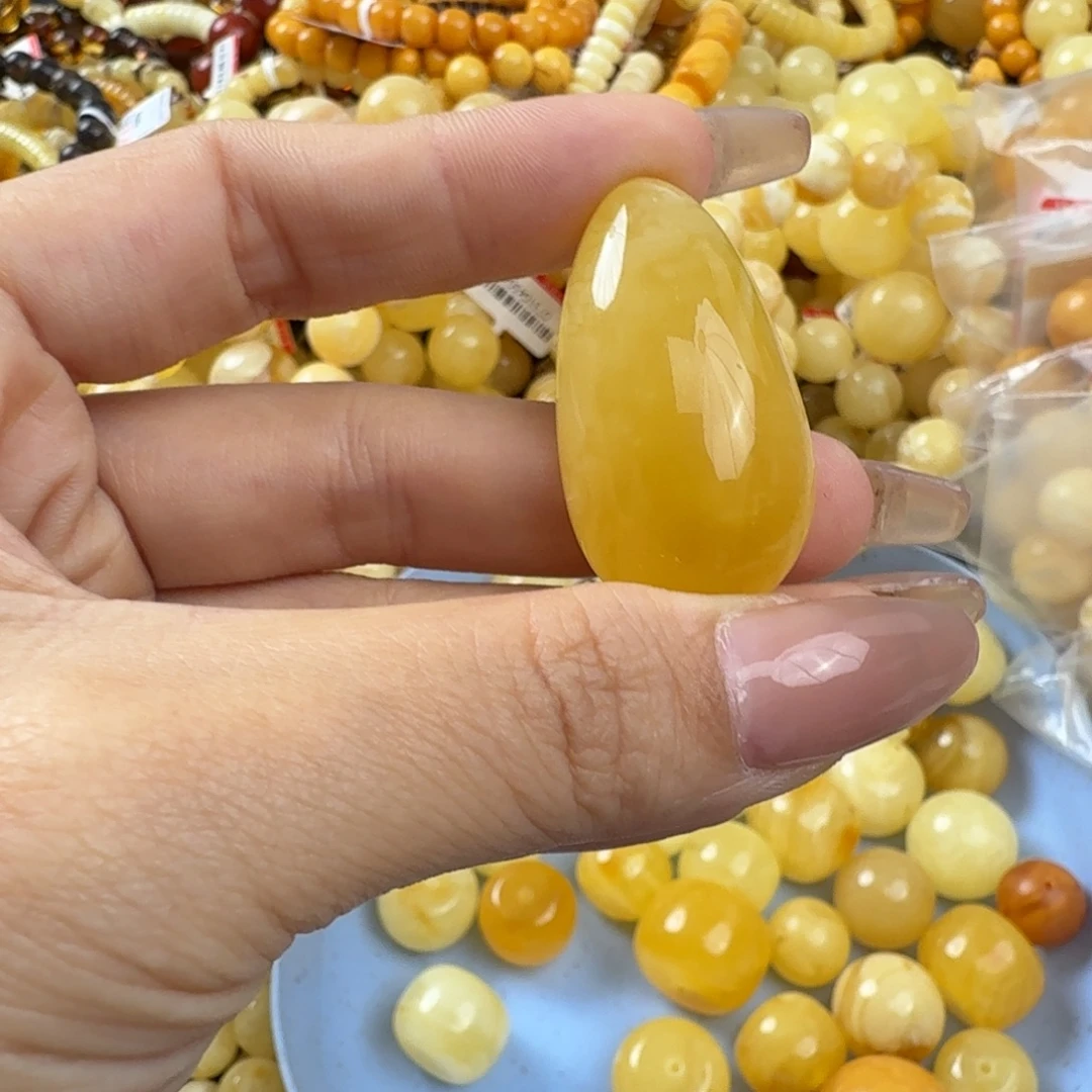 琥珀未镶嵌珠宝奇石