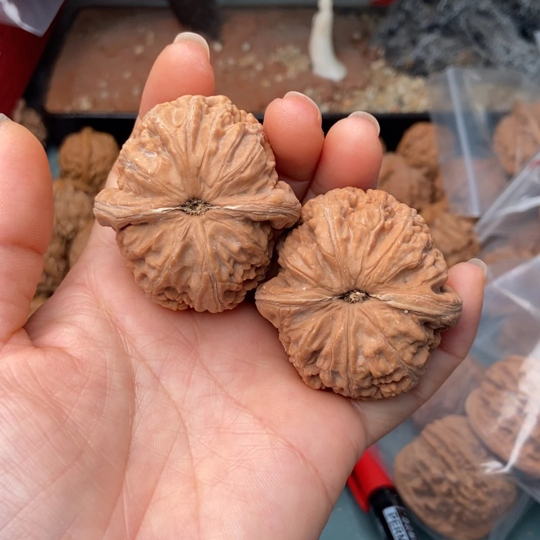 ****人吊坠文玩核桃元宝24