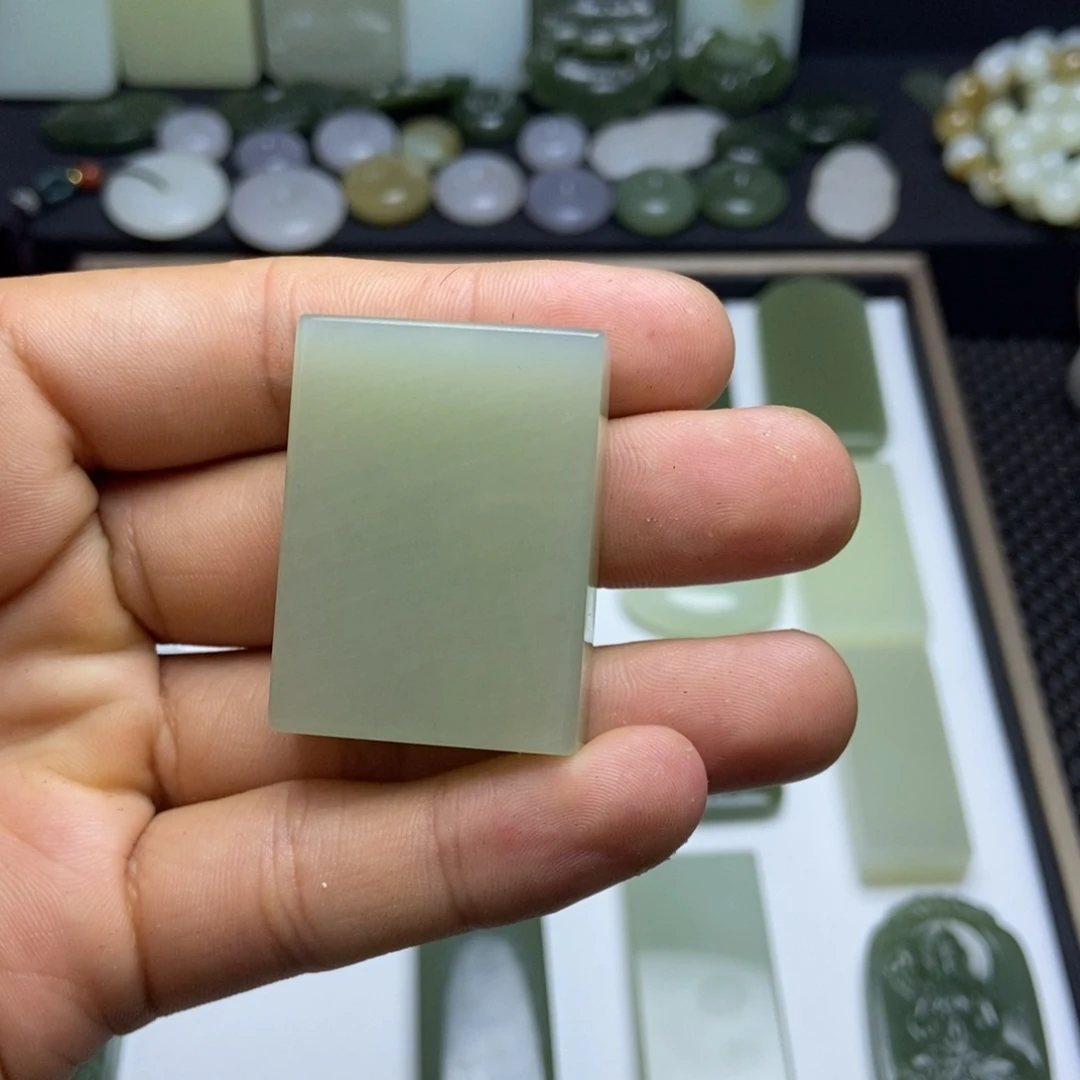 和田玉（糖玉）未镶嵌颈饰