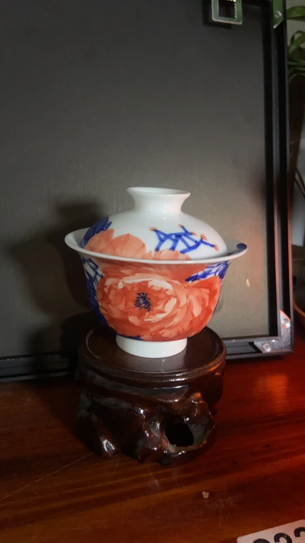 王庆龙原创作品釉下写意红牡丹盖碗