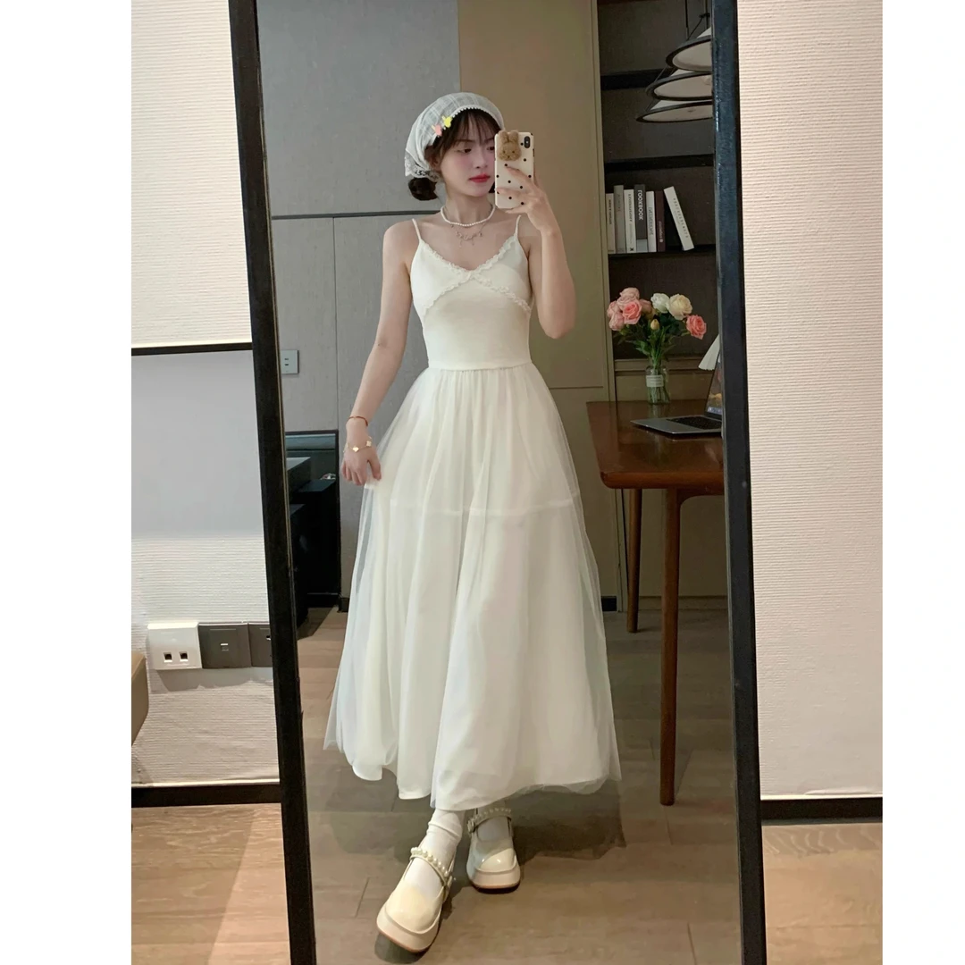 吾小画浅春新款法式显瘦收腰气质不挑身材白色温柔甜系连衣裙