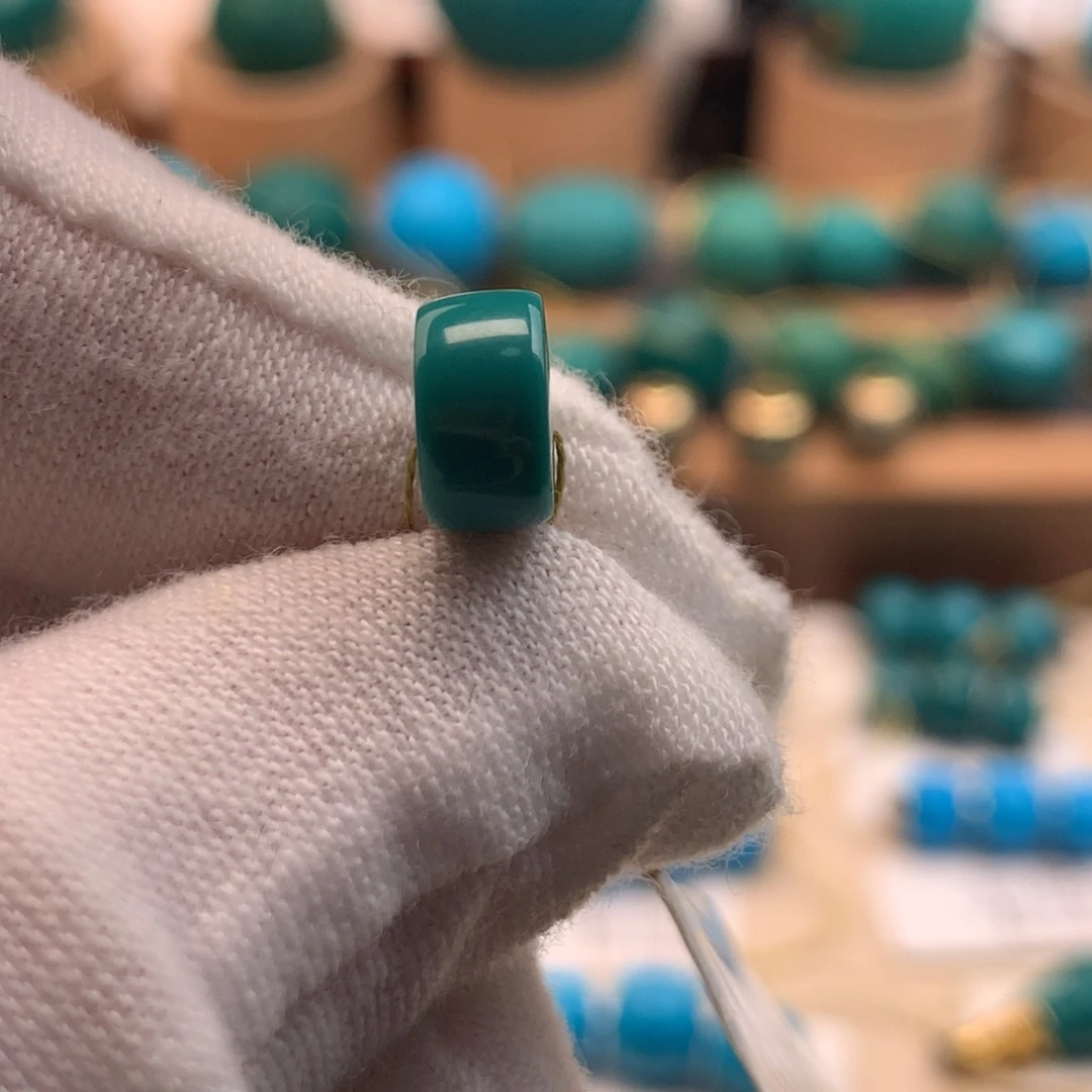 绿松石未镶嵌珠宝奇石8.4m