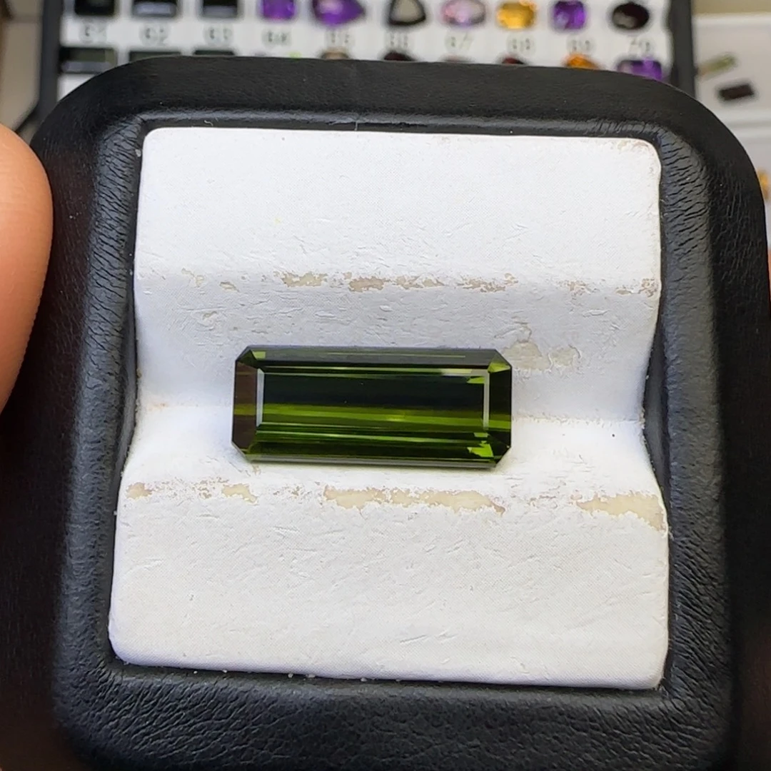 珠宝半成品碧玺未镶嵌天然7.14克拉