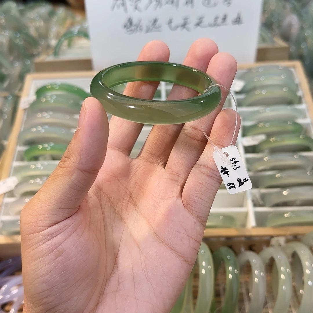 玛瑙/玉髓未镶嵌手镯圈口54.3